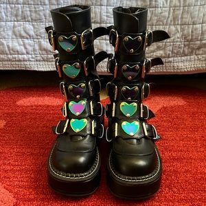 DEMONIA EMILY 330 ****SOLD*****